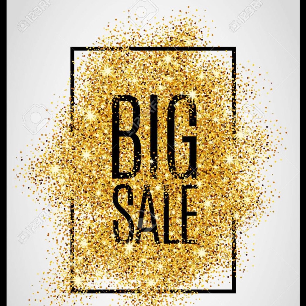 Sale on closet!! 🎉